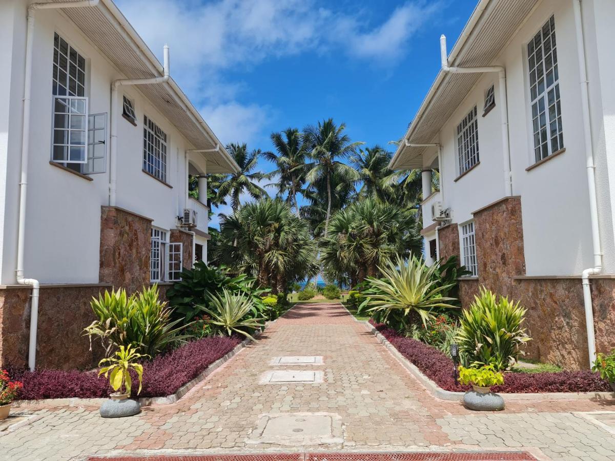 Ocean Jewels Hotel Grand' Anse Buitenkant foto