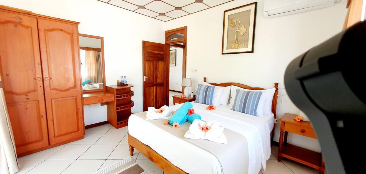 Ocean Jewels Hotel Grand' Anse Buitenkant foto