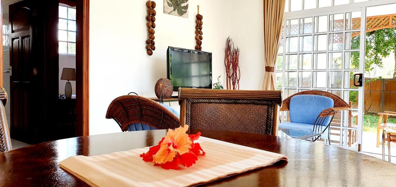 Ocean Jewels Hotel Grand' Anse Buitenkant foto